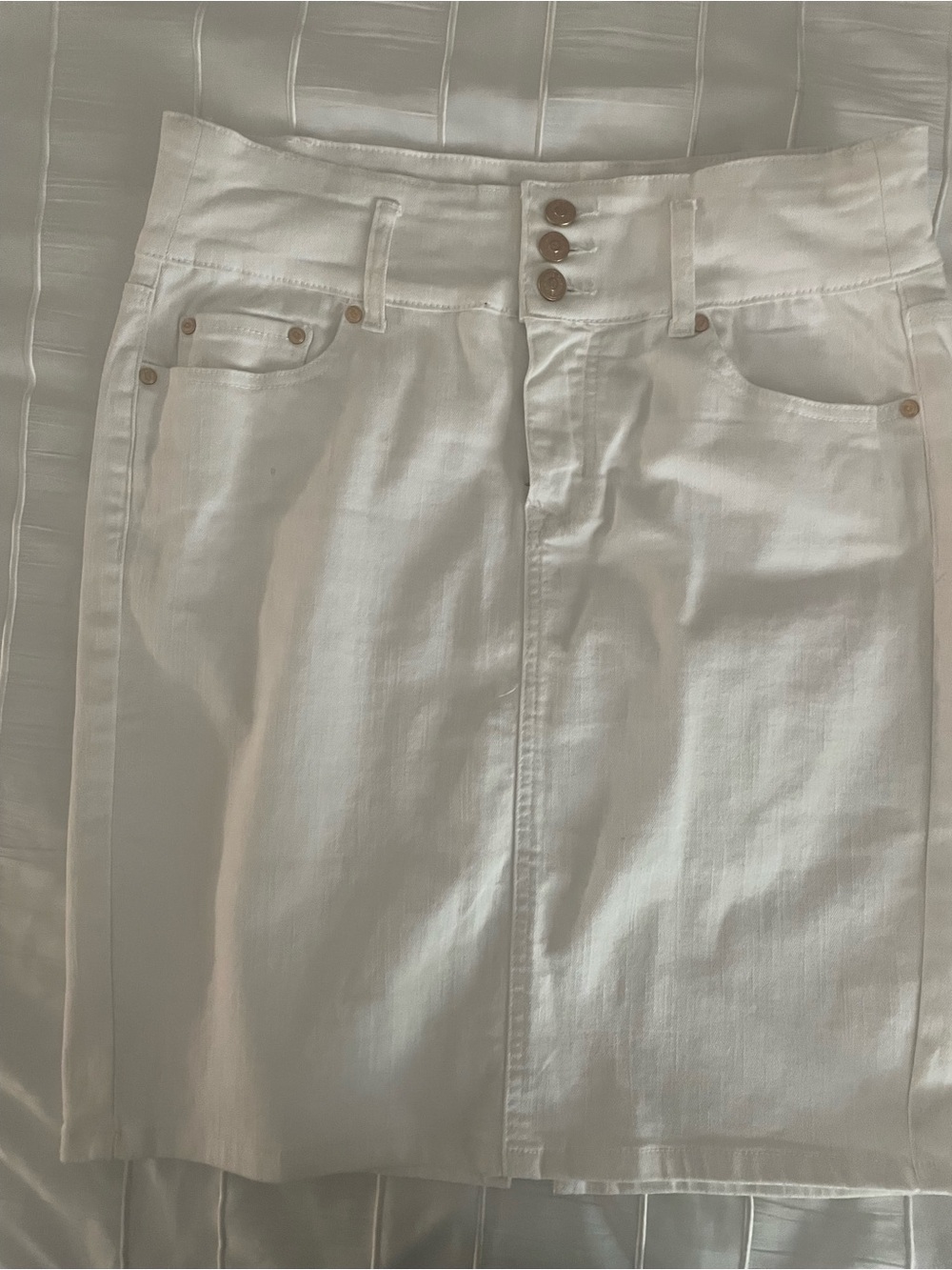 White Denim Skirt with Triple Button Waist